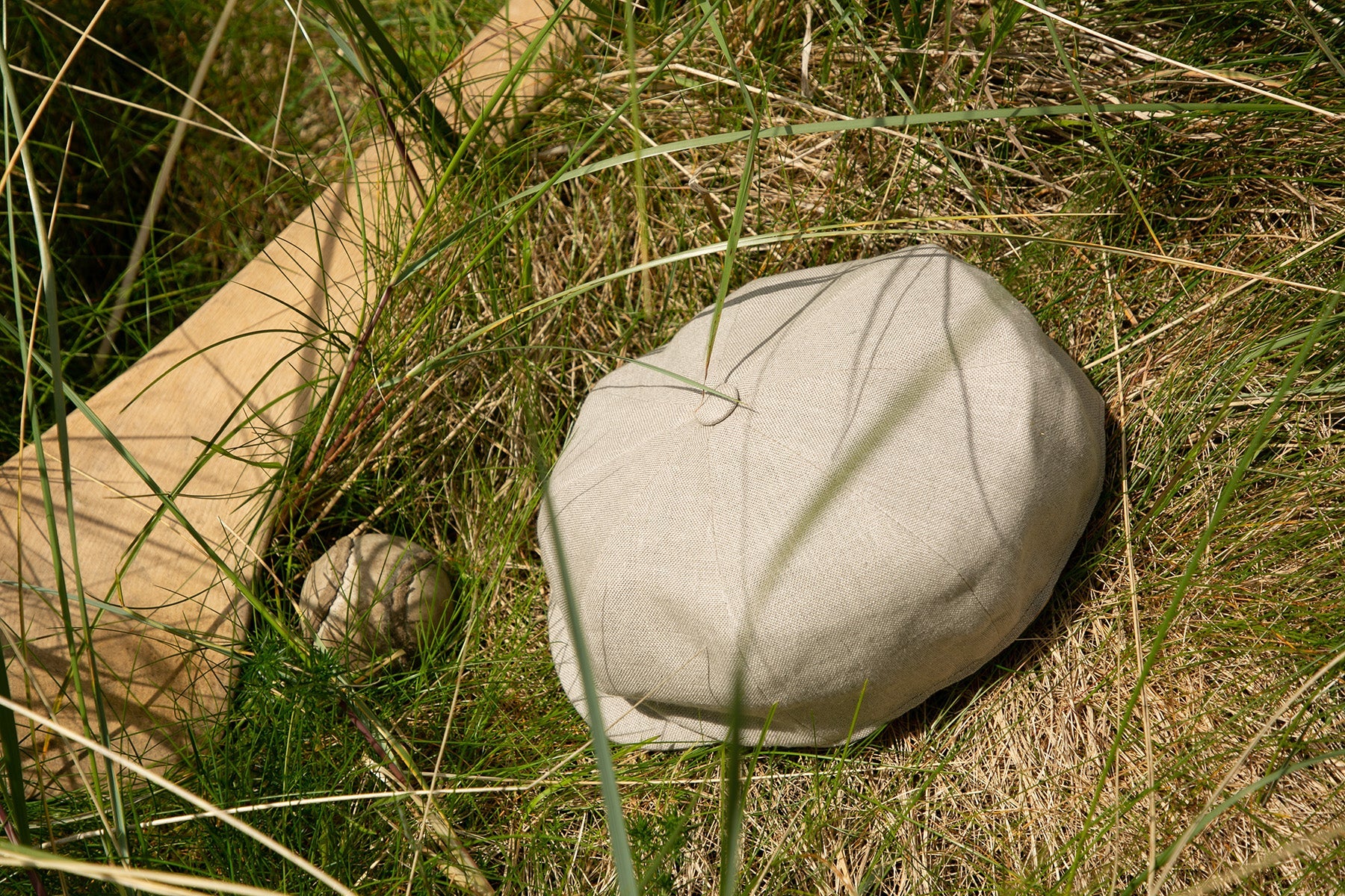 Connery Cap Linen with Irish Hurley